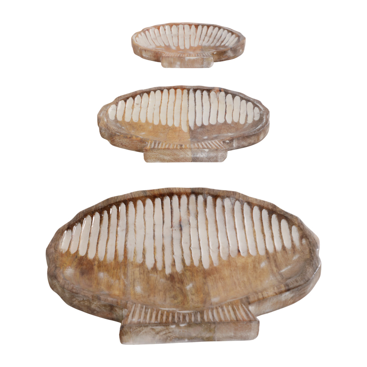 Hiouchi White/Natural Distressed Seashell Trays (Set of 3)
