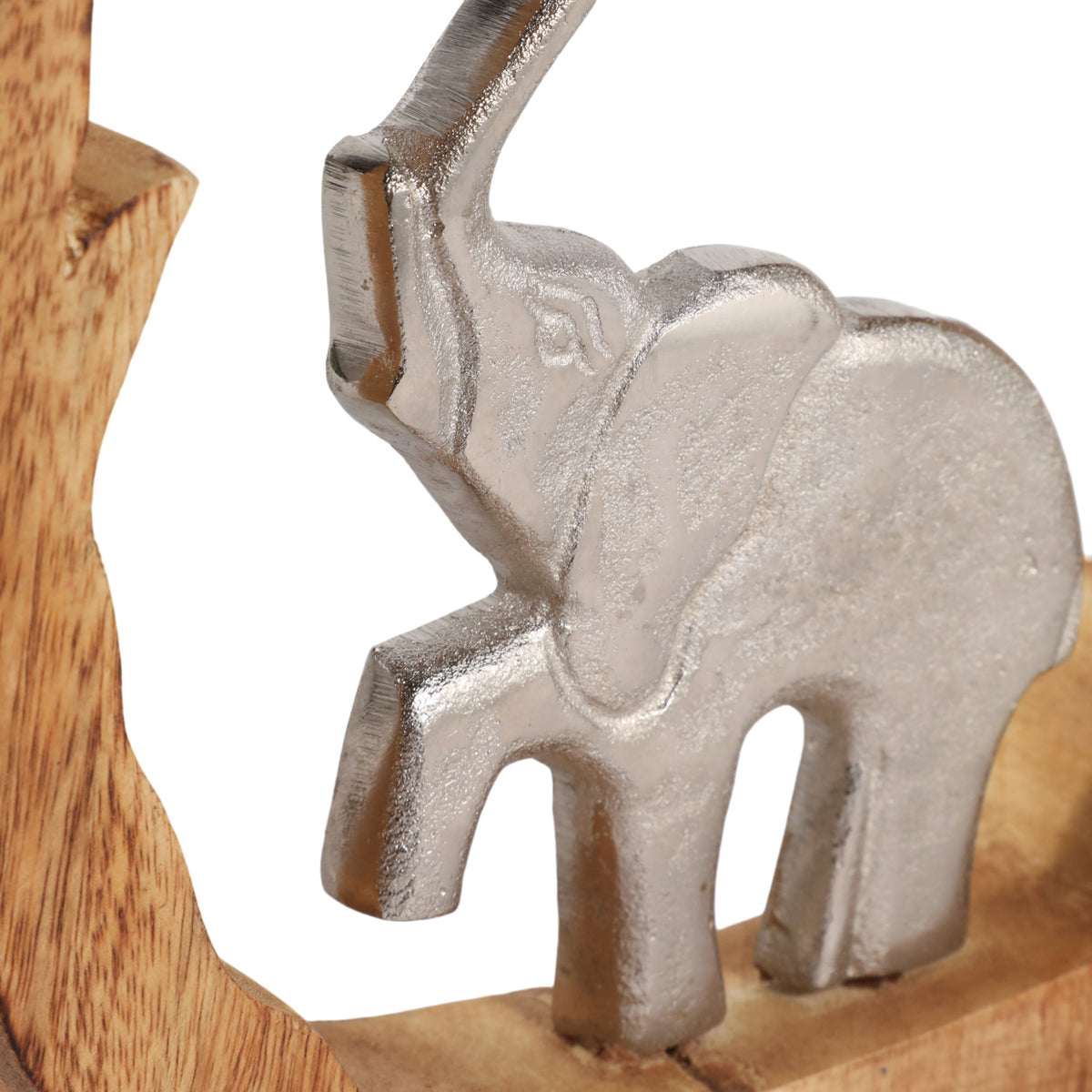 Brysondale Brown/Silver Elephant in Round Decor