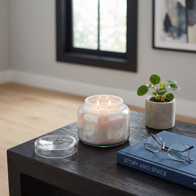 Dashholm White/Clear Gardenia Luster Candle