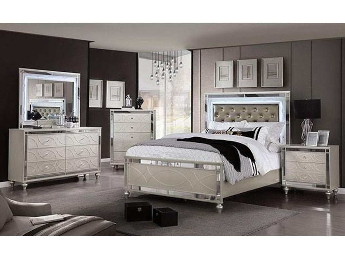 Manar Silver 4pc Queen Bedroom Set - Ornate Home