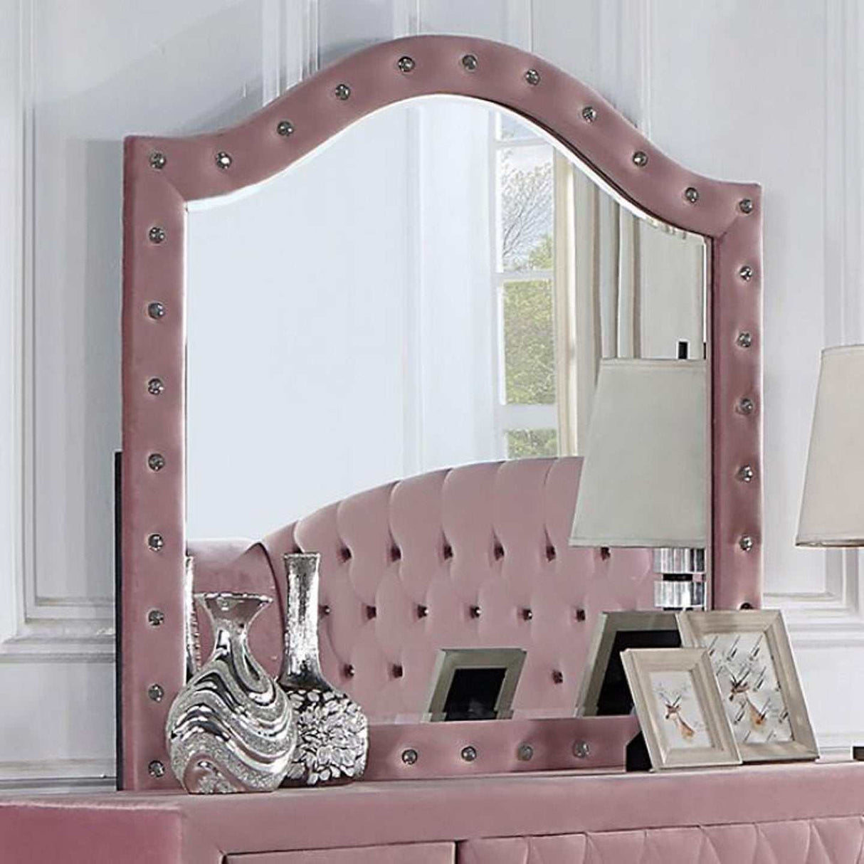 Zohar Pink 4pc Full Bedroom Set - Ornate Home