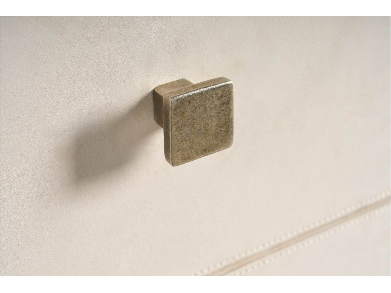 Lira Universal Grey Dresser