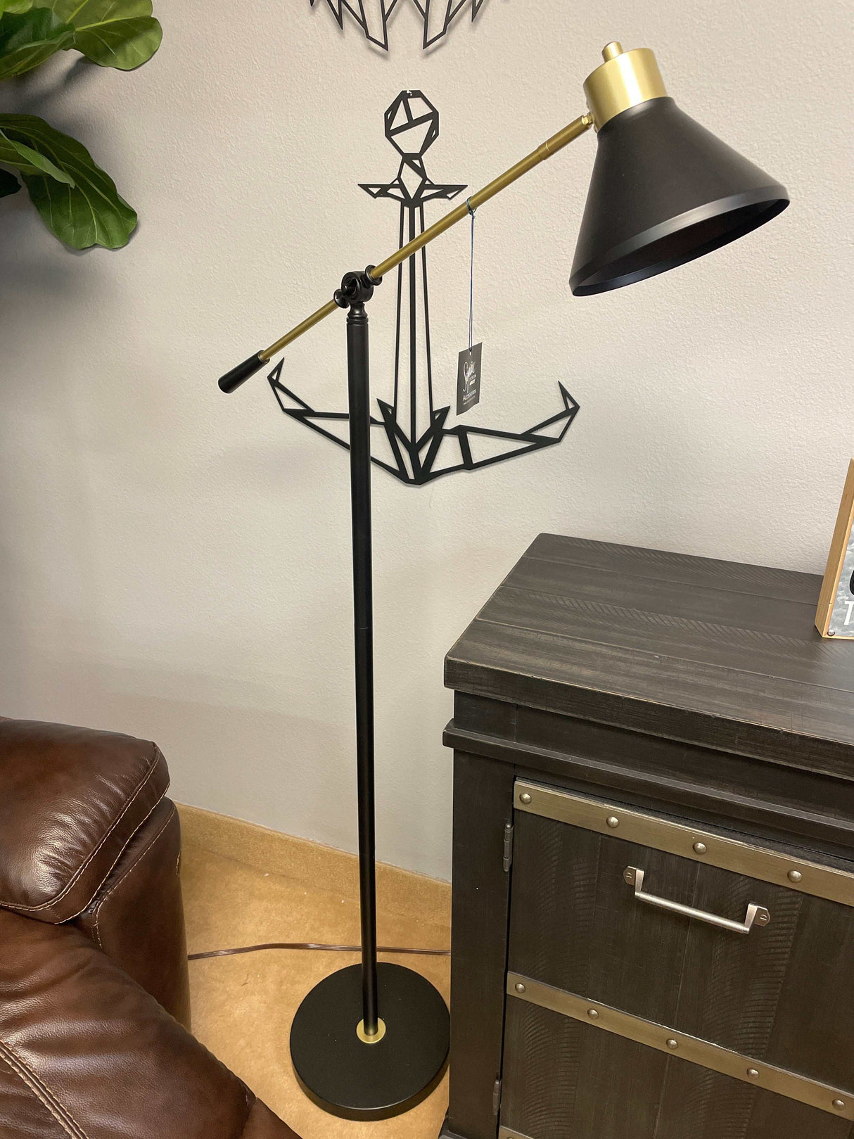 Garville Floor Lamp Black/Gold Finish - Ornate Home