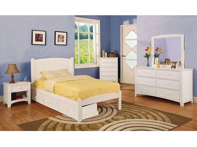 Caren White 4 Pc. Full Bedroom Set - Ornate Home