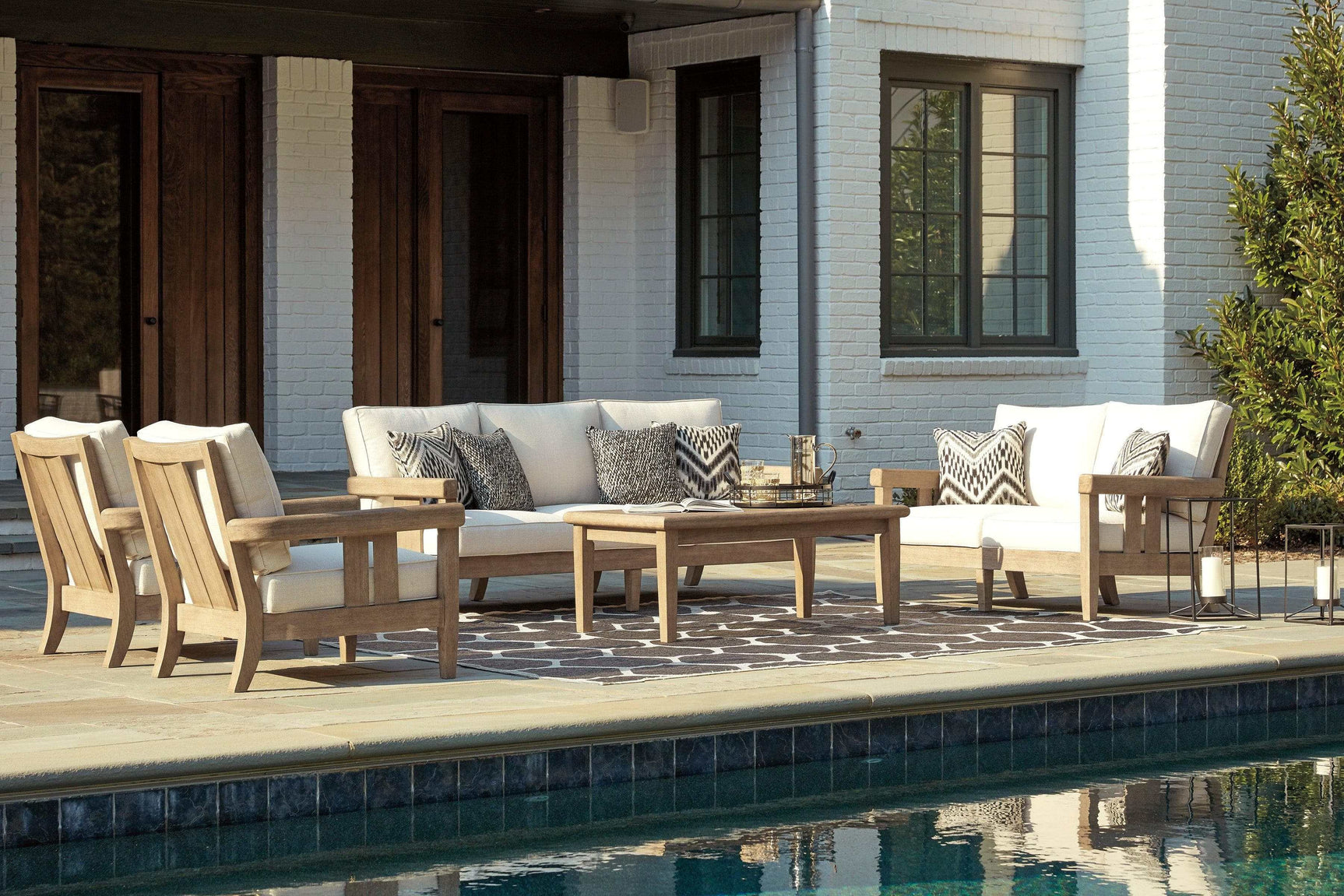 Clare View Outdoor Seating Group / 4pc - Ornate Home