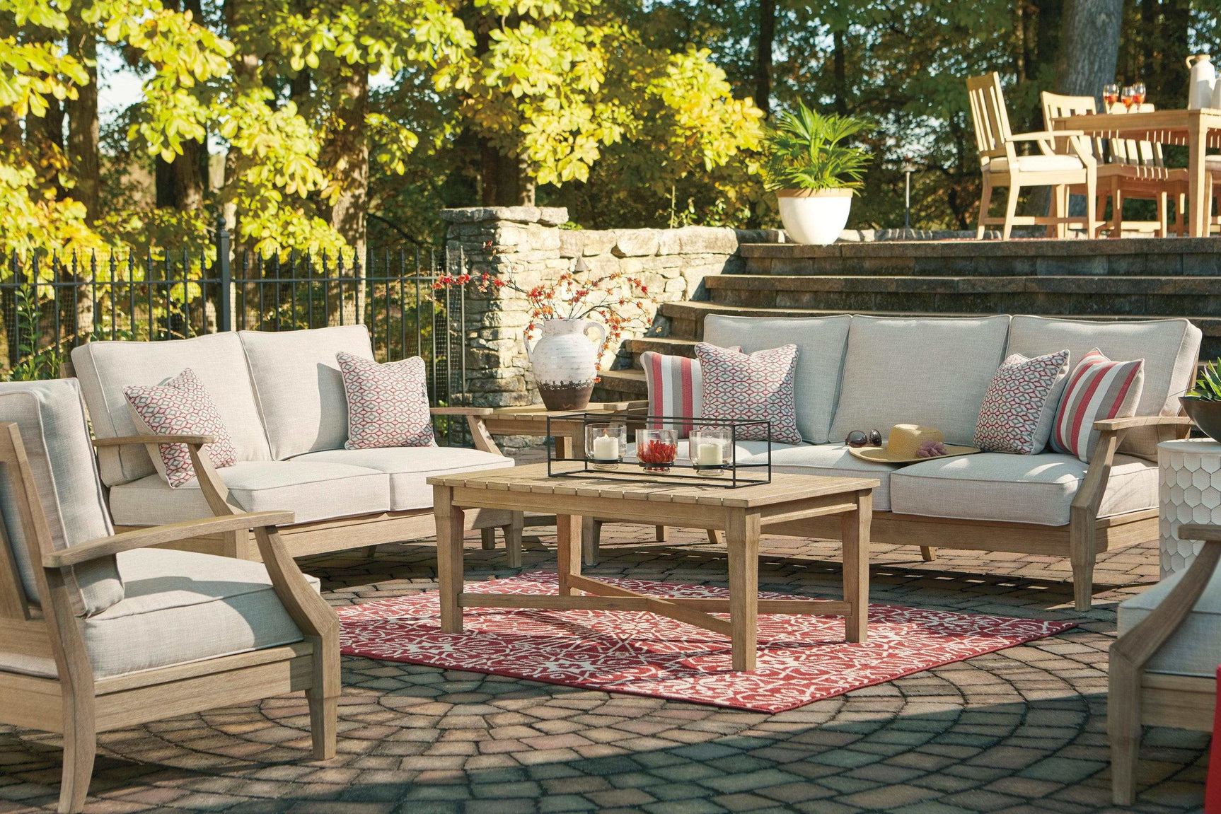 Clare View Outdoor Seating Group / 4pc - Ornate Home