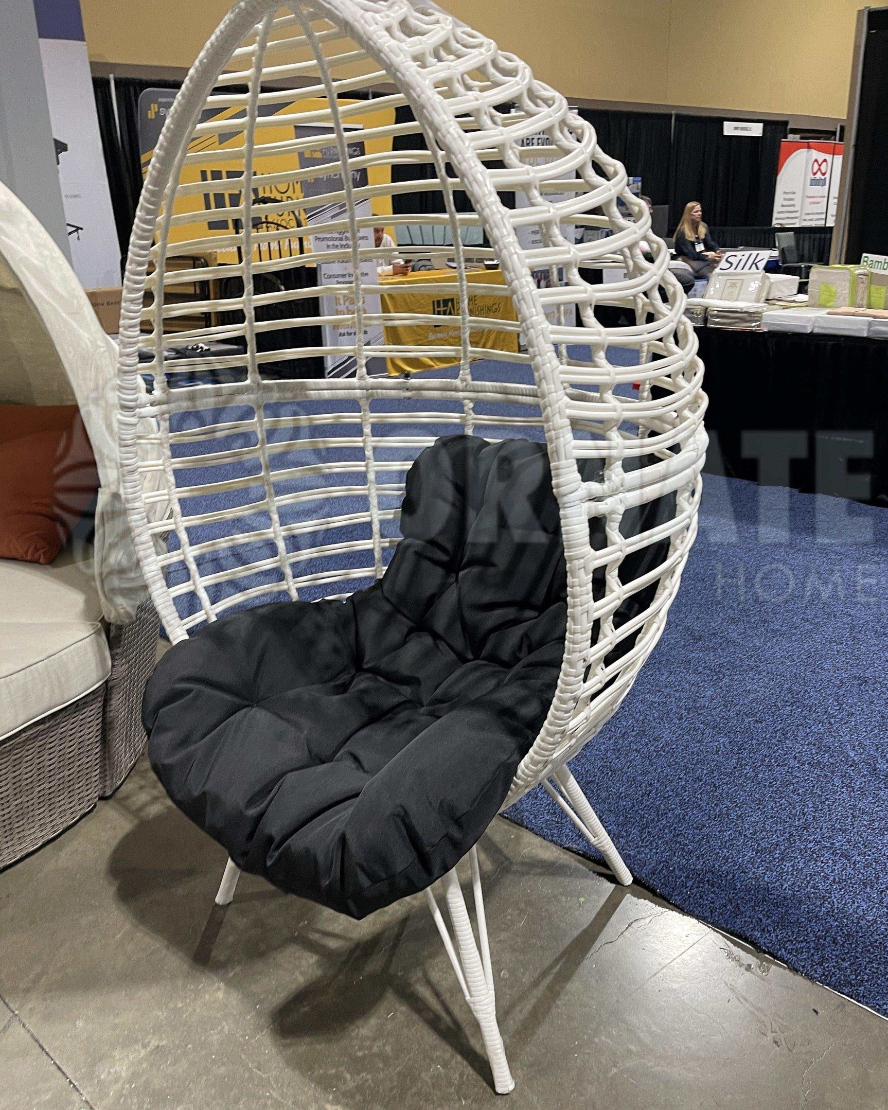 Galzed Black & White Patio Lounge Chair - Ornate Home