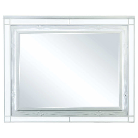 Gunnison Silver Metallic California King Bed 4 Pc Set - Ornate Home