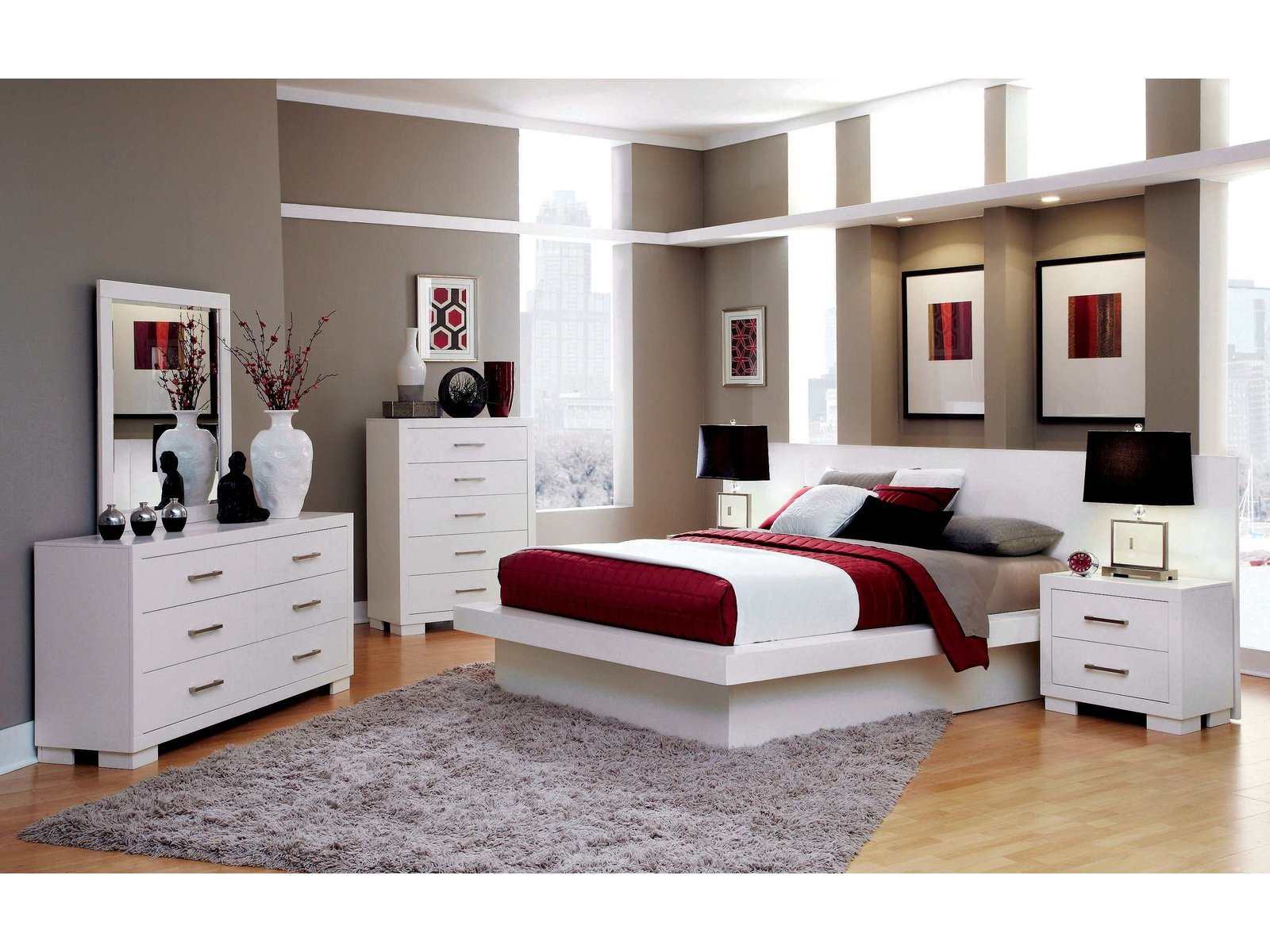 Jessica White 4pc Queen Bedroom Set - Ornate Home