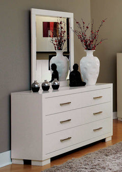 Jessica White 4pc Queen Bedroom Set - Ornate Home