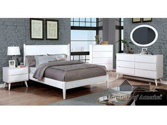 Lennart White 5 Pc. Queen Bedroom Set w/ Oval Mirror & Chest - Ornate Home