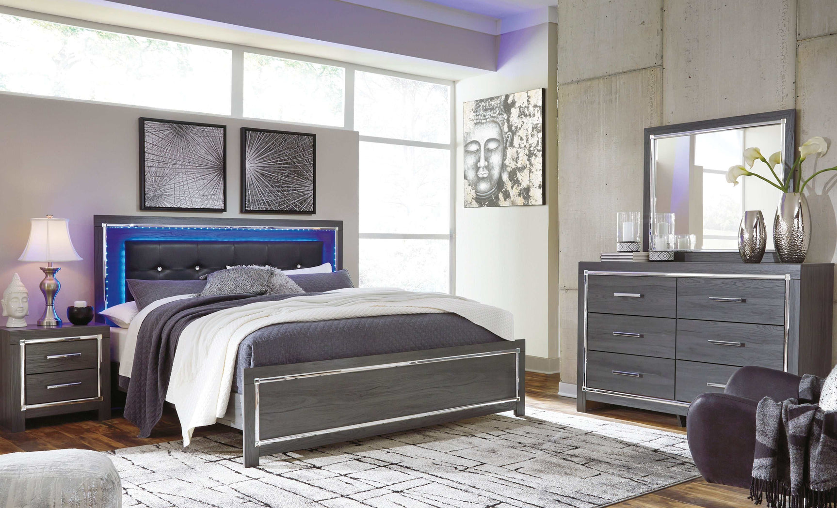 Lodanna Gray Queen Panel Bed w/ LED Bedroom Set / 4pc - Ornate Home
