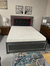 Lodanna Gray Queen Panel Bed w/ LED Bedroom Set / 4pc - Ornate Home