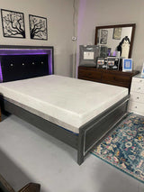Lodanna Gray Queen Panel Bed w/ LED Bedroom Set / 4pc - Ornate Home