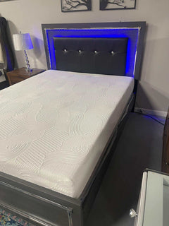 Lodanna Gray Queen Panel Bed w/ LED Bedroom Set / 4pc - Ornate Home