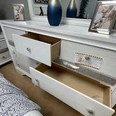 Naima White 4pc Queen Bedroom Set - Ornate Home
