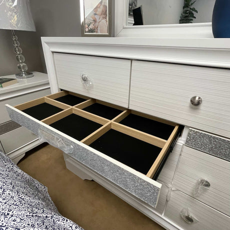 Naima White 4pc Queen Bedroom Set - Ornate Home