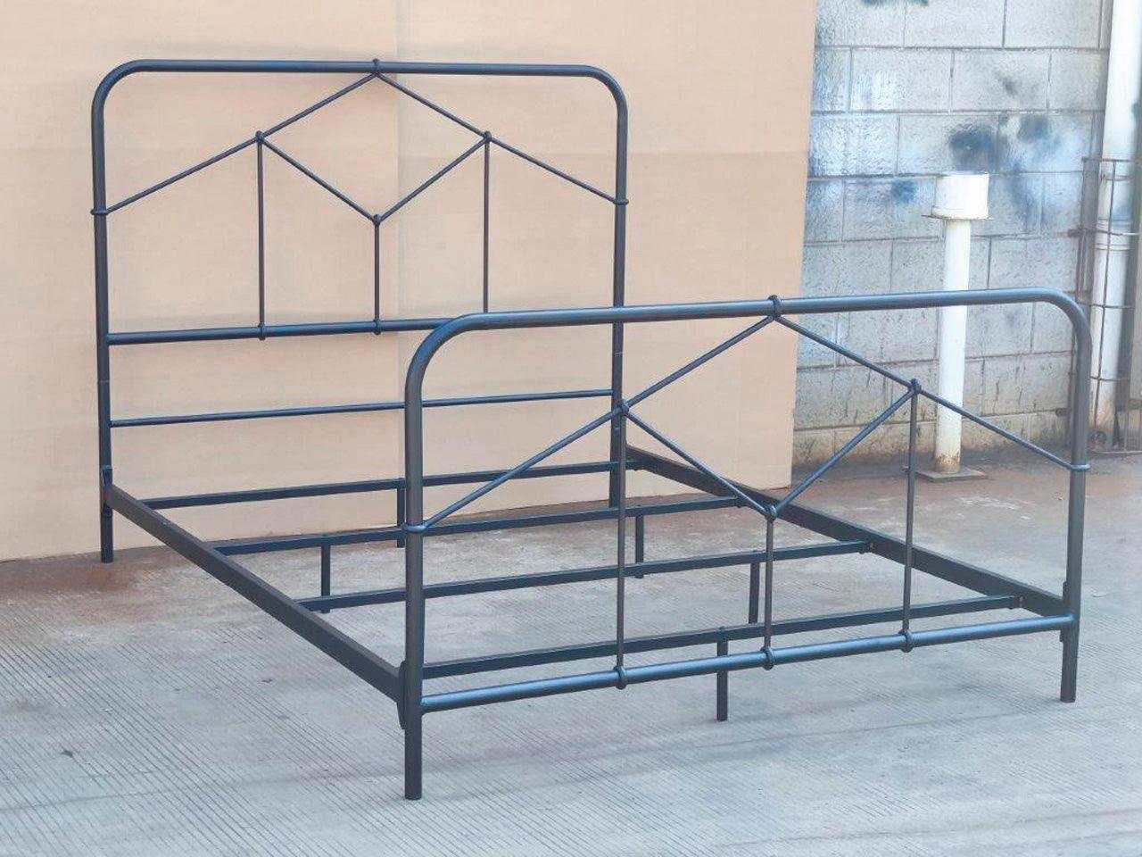 Nashburg Queen Metal Bed - Ornate Home