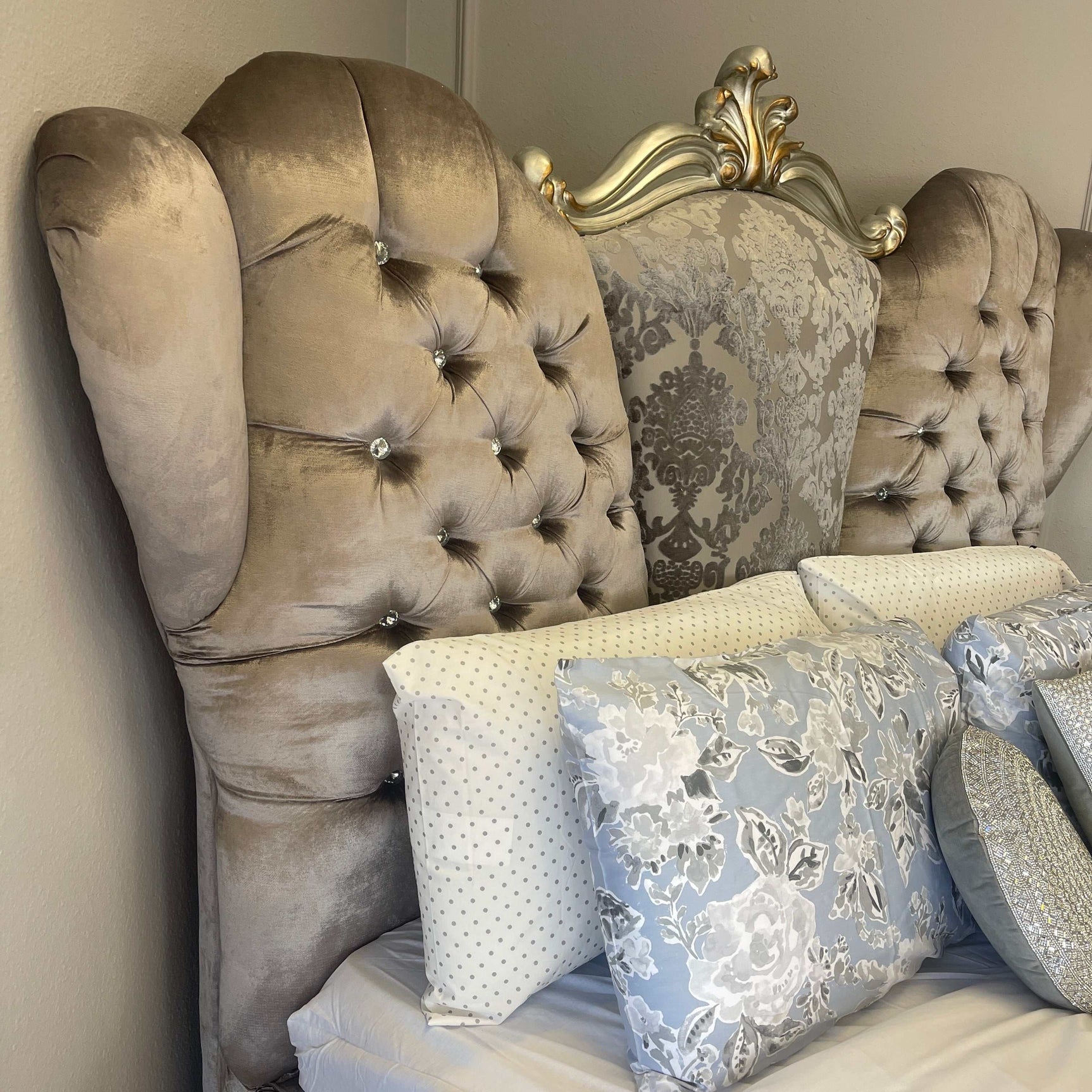 Versailles Antique Platinum Velvet Queen Bed - Ornate Home