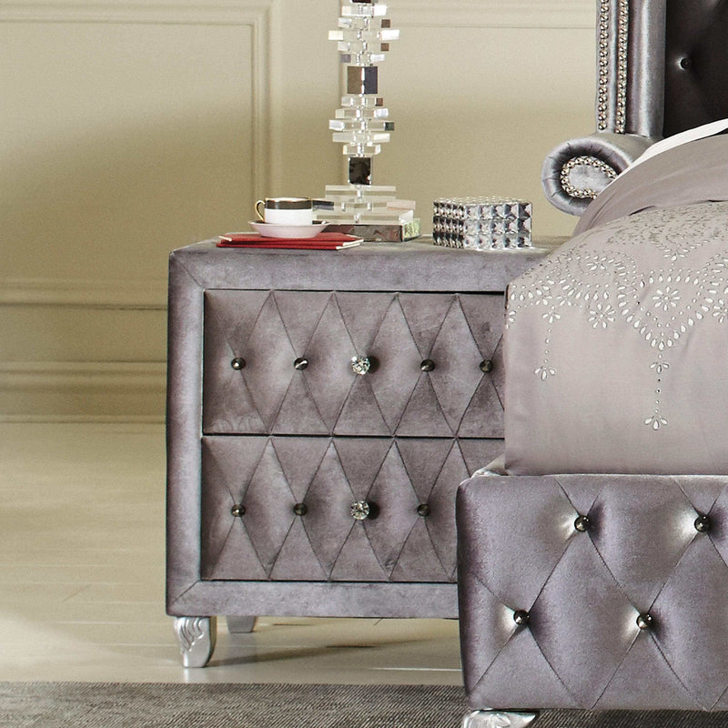Deanna Grey Velvet 5pc Queen Bedroom Set - Ornate Home