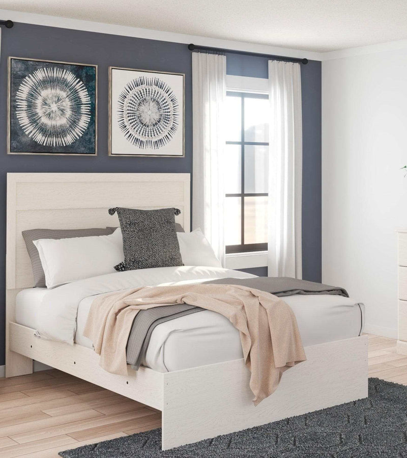 Stelsie - White - Queen Panel Bedroom Set - Ornate Home